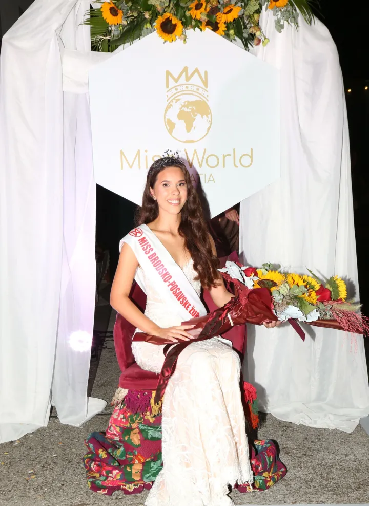Melanie Juranović iz Vrbove nova Miss Brodsko-posavske županije