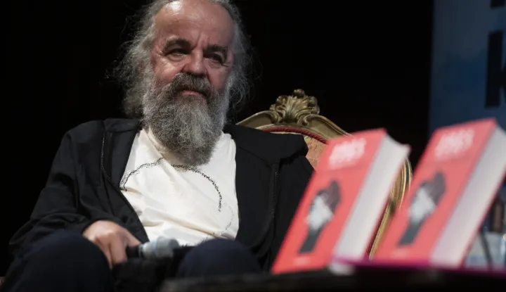 Zagreb, 01.09.2025 - Festival svjetske književnosti, u sklopu programa Razotkrivanje gostovao je Miljenko Jergović s kojim je o njegovoj novoj knjizi "1983. - romaneskni manevri", objavljenoj u nakladi Frakture, razgovarao je Boris Miljković. foto HINA/ Daniel KASAP/ dk