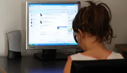 KLANA, 25. 08. 2010. - ILUSTRACIJA ZA ARHIVU, MMC, DJECA, DIJETE, FACEBOOK, PEDOFIL, PEDOFILIJA, INTERNET, ZABAVA,  SNIMIO: VEDRAN KARUZA