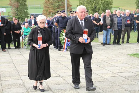 ČETEKOVAC - RUJAN 2025. - U ime Hrvatskog Sabora počast su odali zastupnici Josip Đakić i Vesna BedekovićSNIMIOI: VLADIMIR GRGURIĆ