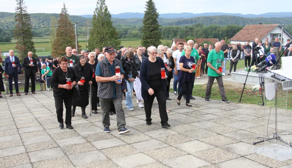 ČETEKOVAC - RUJAN 2025. - Obitelji poginulih odale su počast najmilijima SNIMIOI: VLADIMIR GRGURIĆ