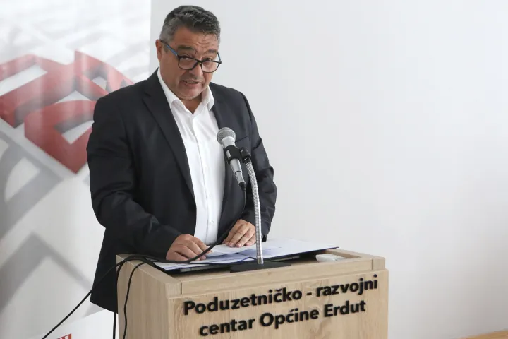 Dalj, 04. 09. 2025, Poduzetničko - razvojni centar Opećine Erdut, PORC. Međužupanijski stručni skup "Dalj, Aljmaš, Erdut 1991. - 1997.. Zlatan Bašić, državni tajnik u Ministarstvu branitelja.snimio GOJKO MITIĆ