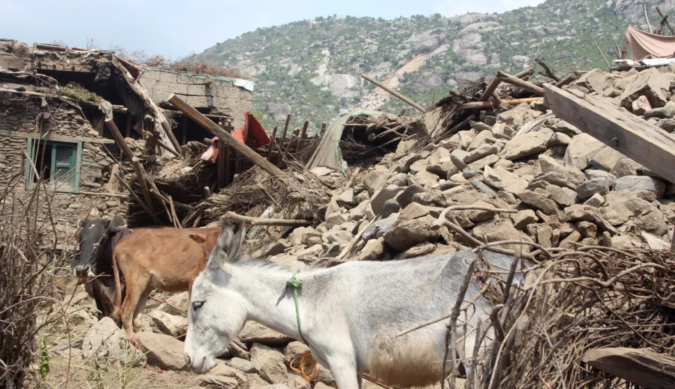 epa12347700 Houses are damaged after an earthquake in Kunar, Afghanistan, 02 September 2025 (issued 03 September 2025). At least 1400 people have been killed and some 2,000 injured after a shallow magnitude-6.0 earthquake and several aftershocks shook Nangarhar and Kunar in eastern Afghanistan overnight, officials reported 02 September. EPA/AIMAL ZAHIR