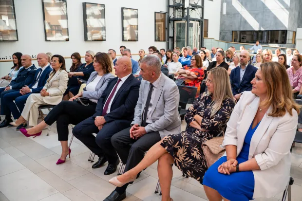 POŽEGA Povezivanje domaćih industrijskih potencijala s obrambenim potrebama i uključivanje hrvatskih tvrtki u međunarodne dobavne lance, u kontekstu jačanja europske obrambene politike, bila je glavna tema 3. Regionalne konferencije – Požega 2025 Mislimo gospodarski, razvijamo regionalno,5. 9. 2025.