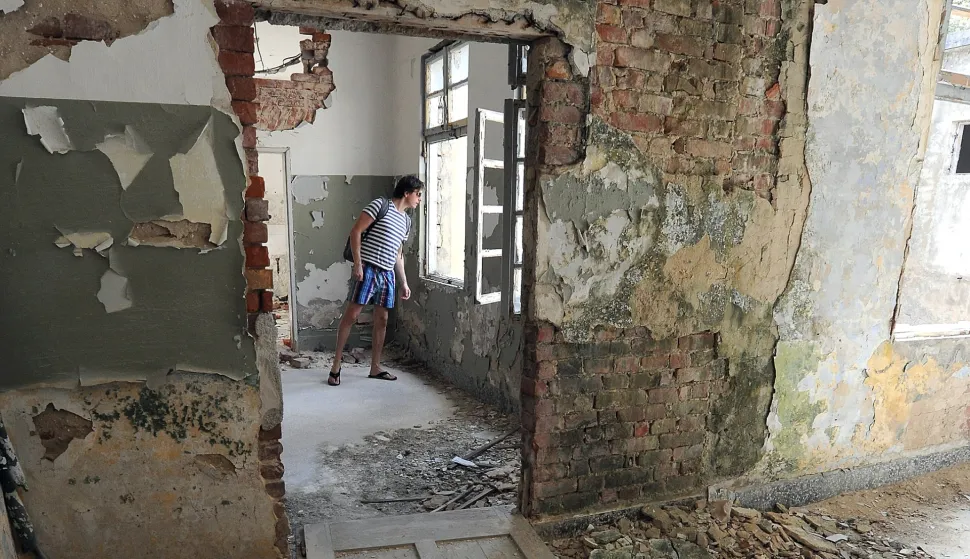 GOLI OTOK,26.07.2012.POGLEDBIVI ZATVOR GOLI OTOK, SADA TURISTIČKA ATRAKCIJA KOJA JE MALO ISKORITENA I JAKO DEVASTIRANANA FOTO:SNIMIO: SERGEJ DRECHSLER