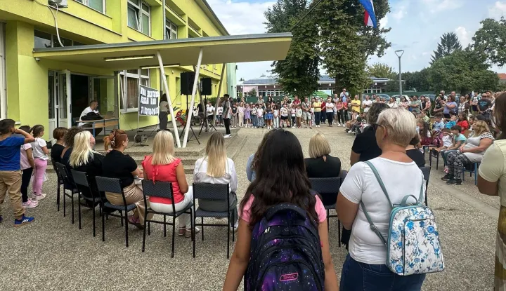 U 11 baranjskih osnovnih škola krenulo 238 prvašića, 23 manje nego lani