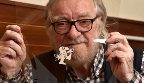 Dokumentarni film "Škola hodanja 2" u režiji Jelene Novaković o velikanu hrvatske animacije, Osječaninu Borivoju Dovnikoviću Bordi 