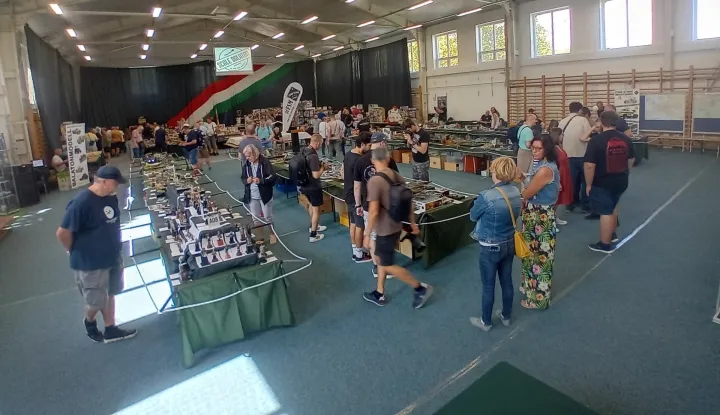 CERIĆAero klub Fenix Cerić, koji je redoviti sudionik nacionalnih i međunarodnih natjecanja i smotri modelara gdje postiže dobre rezultate, prvi je put bio sudionik Scale Balaton, međunarodnog maketarskog natjecanja održanog u mađarskom gradu Balatonkeresztur na obali jezera Balatonarujan 2025.