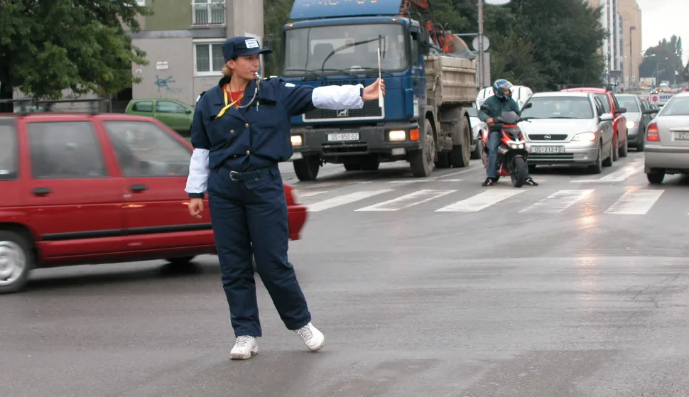 Ignorirala pripadnicu prometne mladeži, te nije zaustavila vozilo u raskrižju