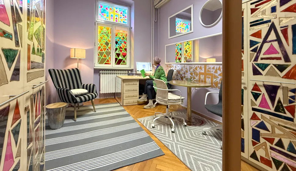 Svoj je kabinet uredila kao kapelicu duha, koja pobuđuje duhovni rast, idejnost i inovativnost