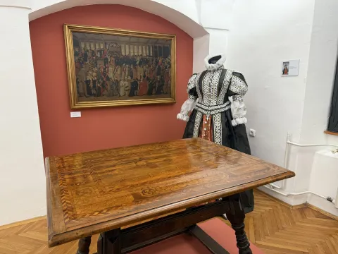 U sklopu Mjeseca židovske kulture je u Muzeju Slavonije održano predavanje "Priča o stolu"