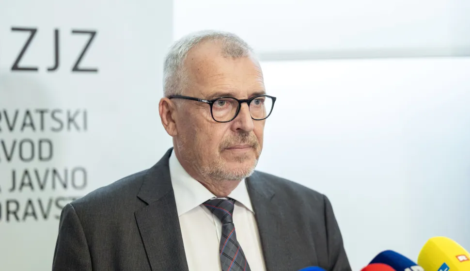 Zagreb, 12.9.2025 - Okrugli stol na kojem su prezentirani Rezultati provedenih javnozdravstvenih akcija u braniteljskoj populaciji s ciljem otkrivanja čimbenika rizika za kardiovaskularne bolesti, u organizaciji Hrvatskog zavoda za javno zdravstvo. Na slici Krunoslav Capak.Foto Hina/ Dario GRZELJ/ dag