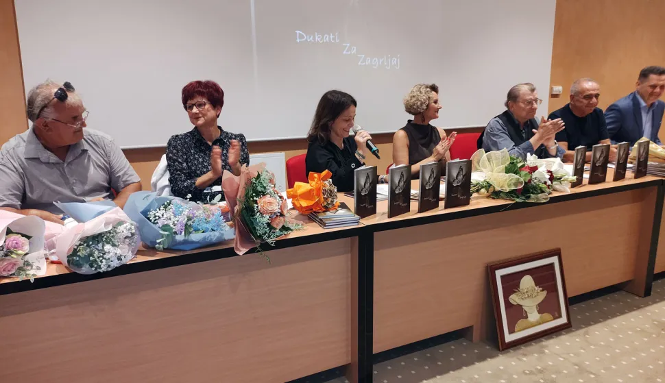 U osječkom Vikarijatu u petak je predstavljena zbirka poezije "Dukati za zagrljaj" autorice Lidije Sopjanac, osječke književnice, pravnice i humanitarke.