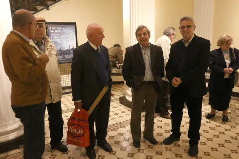 Osijek, 19. 10. 2022, GISKO, u povodu Mjeseca hrvatske knjige 2022. Otvorenje izlozbe i knjizevna vecer s Josipom Cvenicem pod nazivom "I sve pustis niz rijeku" - prica o Josipu Cvenicu. Uz autora, na knjizevnoj veceri sudjelovala je prof.dr.sc Helena Sablic Tomic.snimio GOJKO MITIĆ