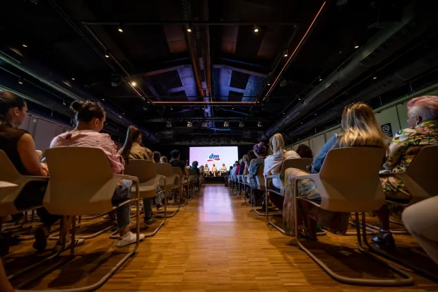 U subotu 13. rujna u Čepinu je održana peta dm ženska konferencija koja je okupila više od 350 žena s ciljem edukacije, osnaživanja i povezivanja.