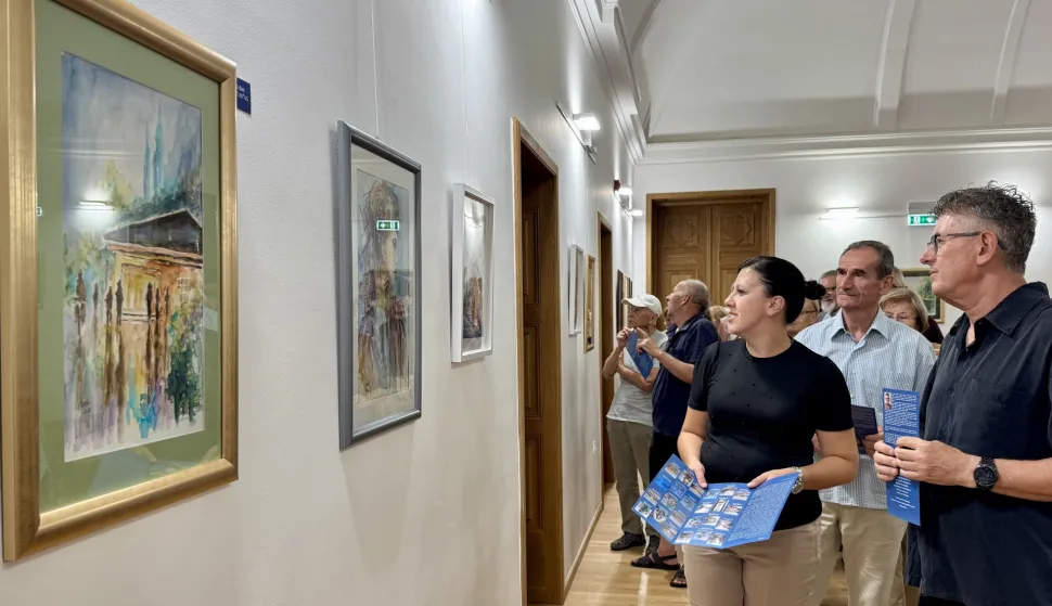 BELIŠĆEU palači Gutmann u Belišu otvorena je izložba slika Ivana Vajde naslovljena "Spokoj u bojama" u povodu 35 godina njegova likovnog stvaralaštva, a izloženo je 35 akvarela.RUJAN 2025.