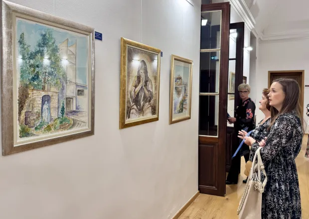 BELIŠĆEU palači Gutmann u Belišću otvorena je izložba slika Ivana Vajde naslovljena "Spokoj u bojama" u povodu 35 godina njegova likovnog stvaralaštva, a izloženo je 35 akvarela.RUJAN 2025.