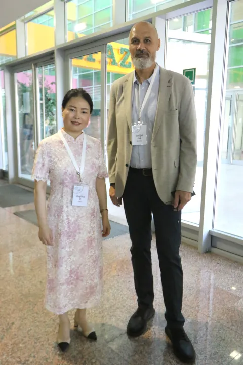 Osijek, 16. 09. 2025, FAZOS, prizemlje. Izazovi poljoprivrede u uvjetma klimatskih promjena. Lingling Li, prof. iz KIne i prof. dr. sc Danijel Jug.snimio GOJKO MITIĆ