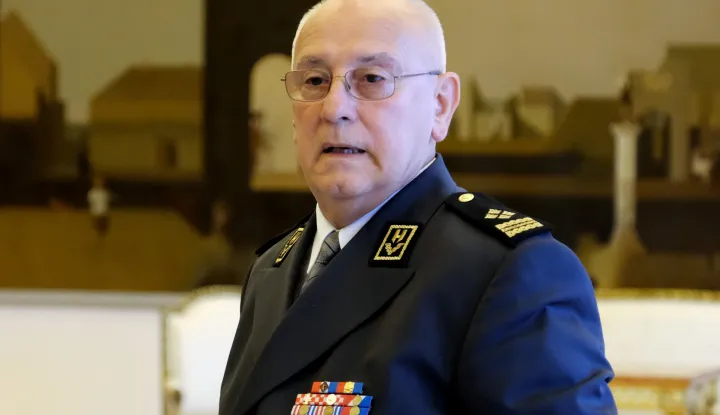 Zagreb, 26.07.2018. - Predsjednica Republike uručila je odlikovanje Red kneza Trpimira s ogrlicom i Danicomumirovljenom generalu zbora Anti Rosi.Na fotografiji Ante Roso. foto HINA/ Edvard ŠUŠAK/ es