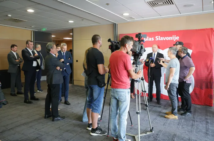 Osijek, 16. 09. 2025., Hotel Osijek, konferencija, Hrvatska u pokretu SNIMIO BRUNO JOBST