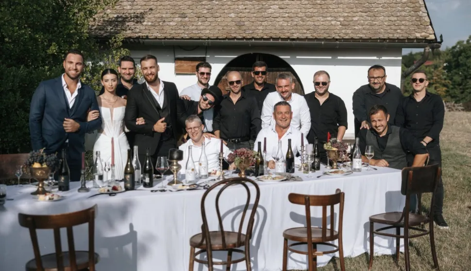 Osječke tamburaške snage udružile su se i snimile spot za pjesmu Klela se pred Bogom 