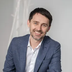 MAGAZIN MARIO DUKARICMožete me potpisati kao komunikacijskog stručnjaka i direktora u agenciji Val grupa komunikacije