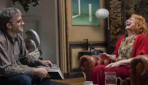 27 Noches. (L to R) Daniel Hendler, Marilú Marini in 27 Noches. Cr. Joe Ekonen/ Netflix ©2025