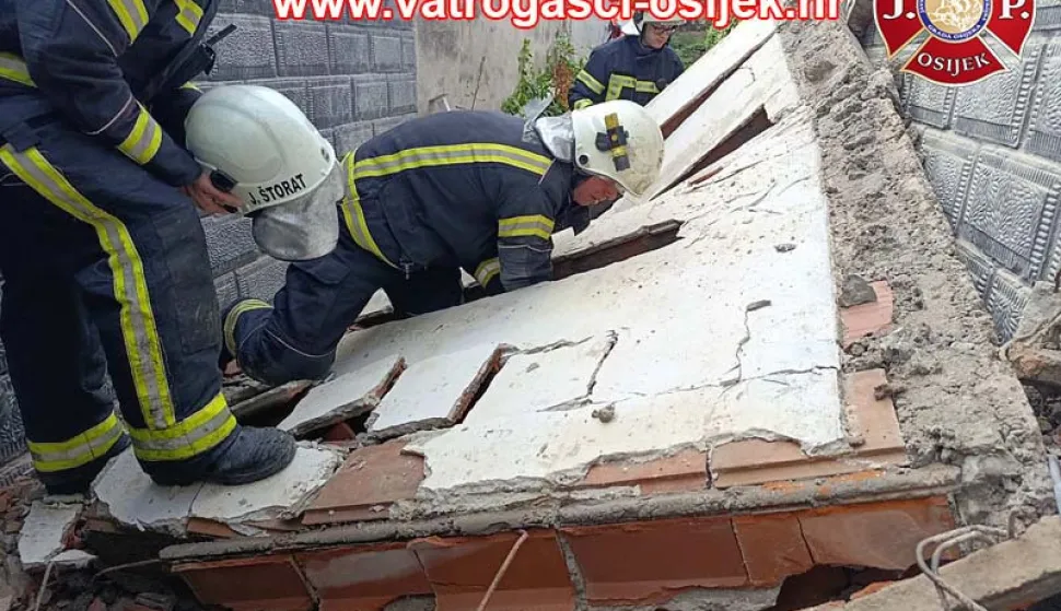 Spašavanje radnika u Kupskoj ulici u Osijeku