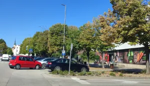 Parking ispred Konzumasnimila Marija Lešić Omerović