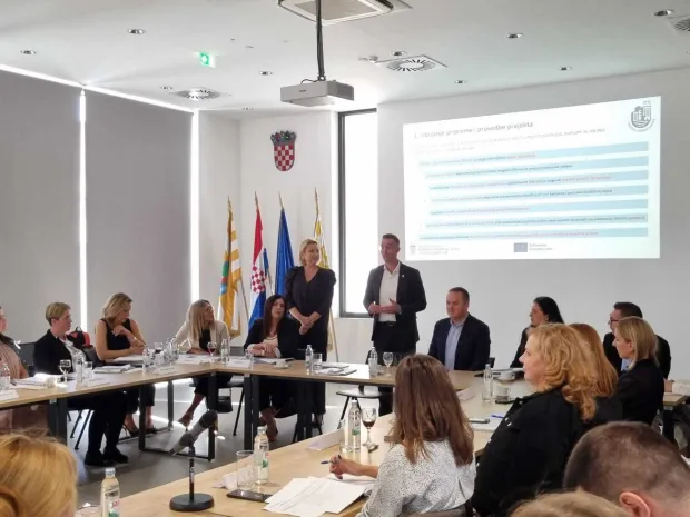 Vinkovci, sastanak predstavnika 22 grada središta urbanih područja