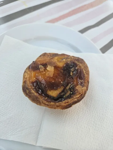 Melankolični fado, jako slatki kolači i šarene strme ulice