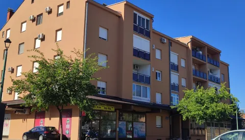 Zgrada na Trgu prof. Martina Robotićasnimila Marija Lešić Omerović