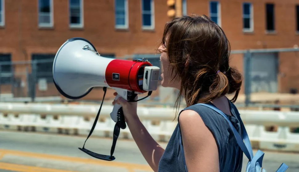 MAGAZIN PEXELSPHOTO BY Alfo Medeiros