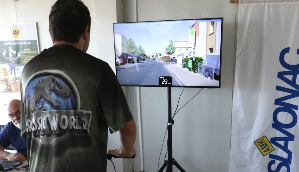 Osijek, 27. 08. 2025, AMK Slavonac na Čepinskoj. Poligon za obuku djece u vožnji biciklom kao i električnih romobila i simulator za električne romobile. snimio GOJKO MITIĆ