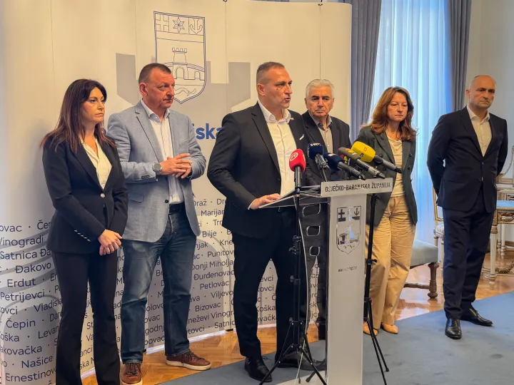 Osijek, 20. 09. 2025., Sastanak Nacionalnog kriznog stožera za kontrolu i suzbijanje ASK afrička svinjska kuga; nacionalni krizni stožer; Ivan Anušić; Nataša Tramišak; David Vlajčić; Tatjana Karačić