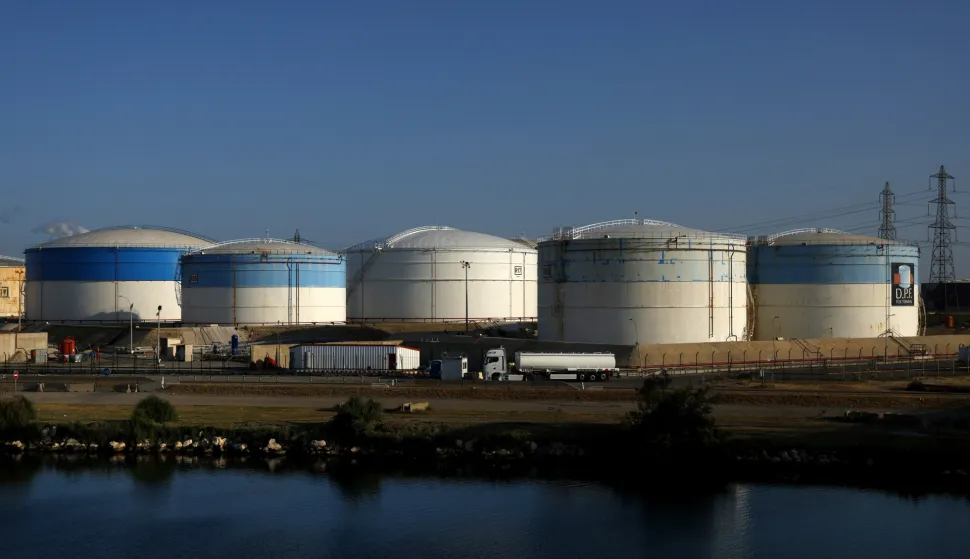 epa12180518 A general view of the Depots Petroliers de Fos (DPF) fuel depot and oil hub in Fos-sur-Mer, Southern France, 17 June 2025. Recent military escalations between Israel and Iran are raising fears of a potential closure of the Strait of Hormuz, a crucial waterway for global oil and gas trade. A closure could significantly impact global energy markets, causing a sharp increase in oil prices. EPA/Guillaume Horcajuelo