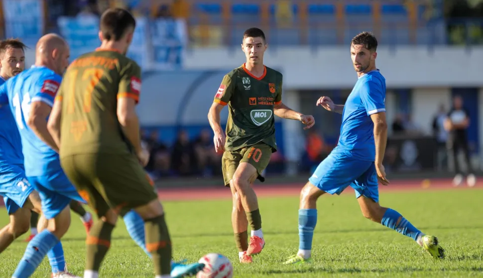 24.09.2025., stadion SRC "Uljanik Veruda", Pula - SuperSport Hrvatski nogometni kup, sesnaestina finala, NK Uljanik - NK Osijek. Ivan Giljanovic, Stanislav Shopov,Antonio Siljan Photo: Srecko Niketic/PIXSELL