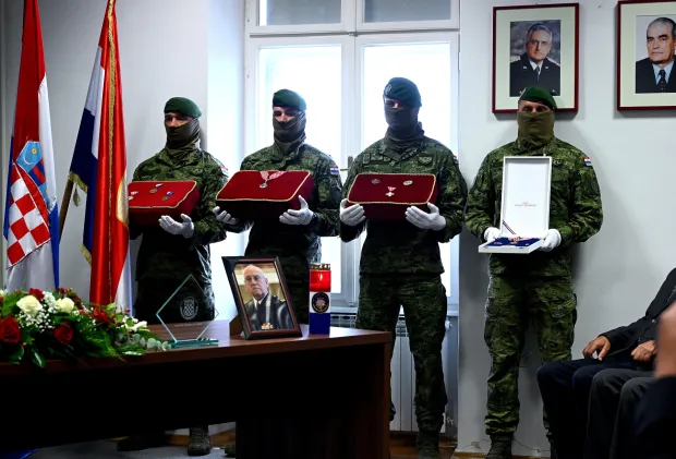 Zagreb, 25.09.2025 - Komemoracija za generala Ante Rosu, jednog od članova Inicijativnog odbora te osnivača Hrvatskog generalskog zbora. Na fotografiji Tomo Medved. foto HINA/ Daniel KASAP/ dk