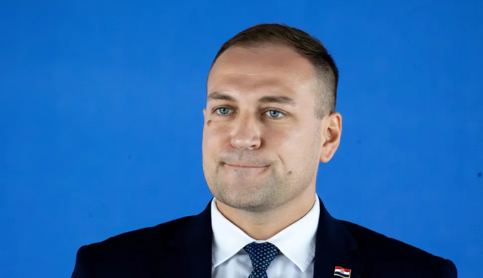 Zagreb, 26.9.2025 - Sjednica Vlade Republike Hrvatske. Na slici ministar David Vlajčić daje izjavu za medije.Foto Hina/ Dario GRZELJ/ dag