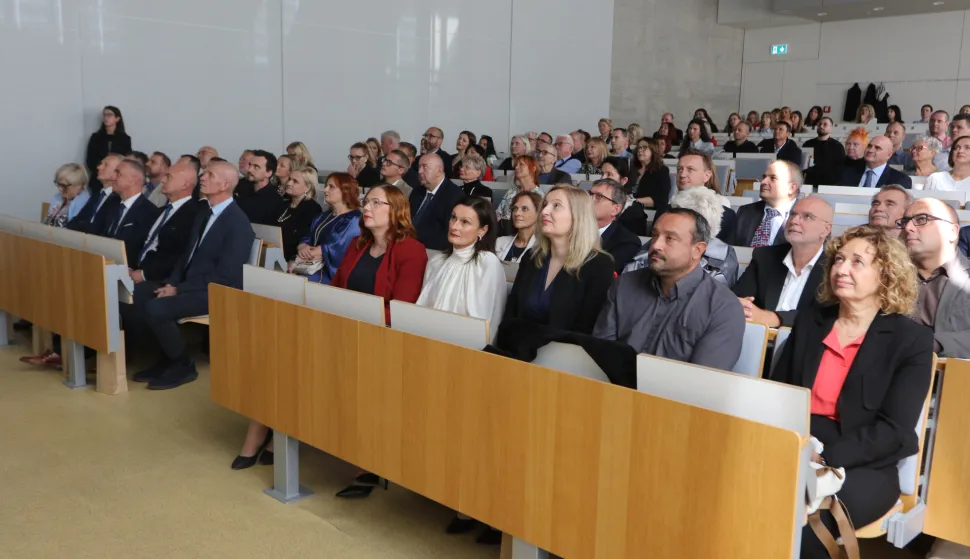 Osijek, 26. 09. 2025, Građevinski i arhitektonski fakultet Osijek, 20 godina Odjela za kemiju.snimio GOJKO MITIĆ