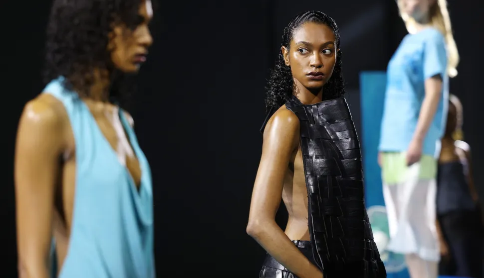 epa12397395 Models present creations during the EWUSIE presentation at London Fashion Week, in London, Britain, 22 September 2025. London Fashion Week Summer/Spring 2026 runs from 18 to 22 September 2025. EPA/ANDY RAIN