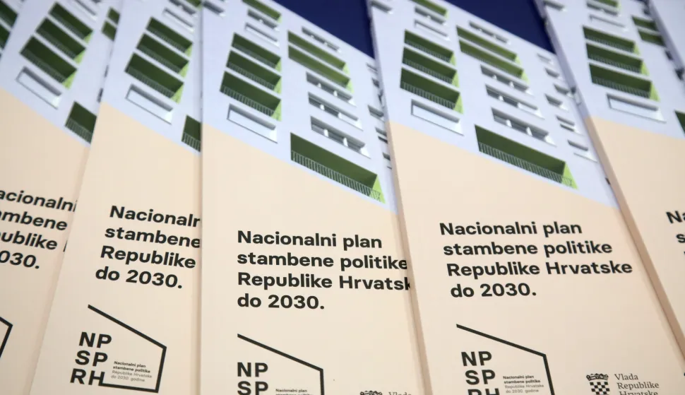 Zagreb, 26.09.2025 - Konferenciji M&sup2; za budućnost &ndash; priu&scaron;tivo i održivo stanovanje u HGK o Nacionalnom planu stambene politike, socijalnim mjerama za obitelj i mogućnosti kori&scaron;tenja europskih fondova. Konferenciju je organizirala zastupnica u Europskom parlamentu i koordinatorica Europske pičke stranke u Posebnom odboru za stambenu krizu (HOUS) Nikolina Brnjac, Hrvatska gospodarska komora (predsjednik Luka Burilović), Ministarstvo prostornoga uređenja, graditeljstva i državne imovine te Arhitektonski fakultet Sveučili&scaron;ta u Zagrebu (dekan Sini&scaron;a Justić).foto HINA/ Denis CERIĆ /dc
