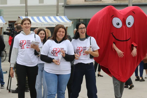 Osijek, 28. 09. 2025, Trg Ante Starčevića, Svjetski dan srca, javno zdravstvena akcija.snimio GOJKO MITIĆ