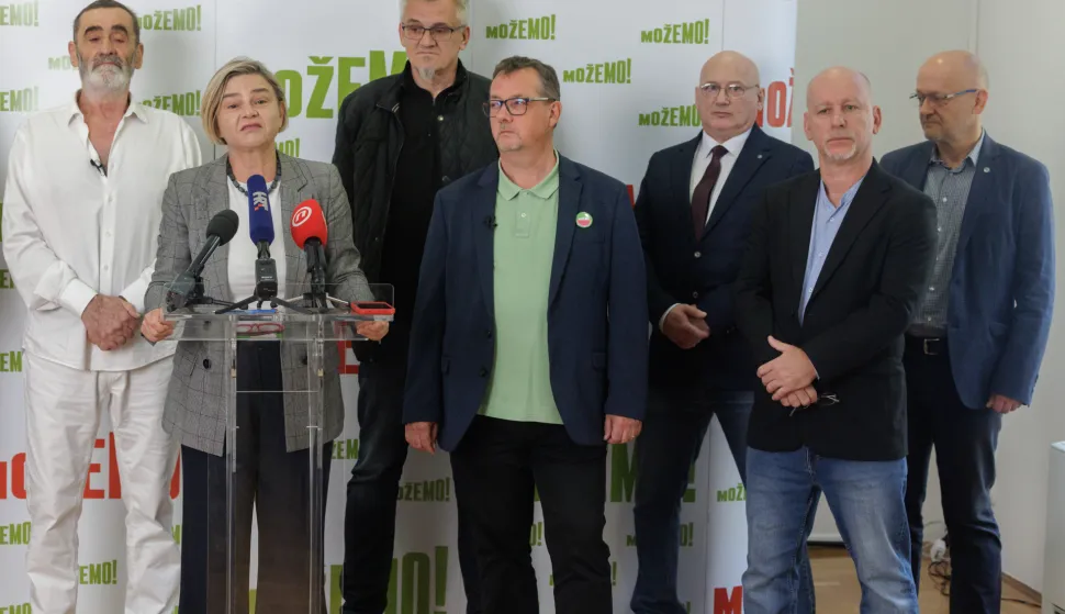 Zagreb, 27.09.2025. - Konferencija za medije na kojoj su predstavnici grupe veterana Domovinskog rata stranke Možemo: Dobriša Adamec, vijećnik Možemo u Gradskom vijeću Grada Karlovca i Milan Božić iz Zagreba govoriti o negativnim trendovima napada na slobodu govora, kulturu, rastućem verbalnom i fizičkom nasilju koji su u suprotnosti s vrijednosti Domovinskog rata i Ustavom RH, te o pozicijama naših članova veterana o navedenim negativnim trendovima.Na fotografiji Sandra Benčić.foto HINA/ Edvard ŠUŠAK