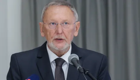 Zagreb, 22.09.2025. - U Policijskoj školi "Josip Jović" u Zagrebu, potpredsjednik Vlade i ministar unutarnjih poslova RH dr. sc. Davor Božinović sudjelovao je na predstavljanju istraživanja i okruglom stolu pod nazivom "Ubojstva žena u Republici Hrvatskoj".Na fotografiji Davor Božinović.foto HINA/ Edvard ŠUŠAK