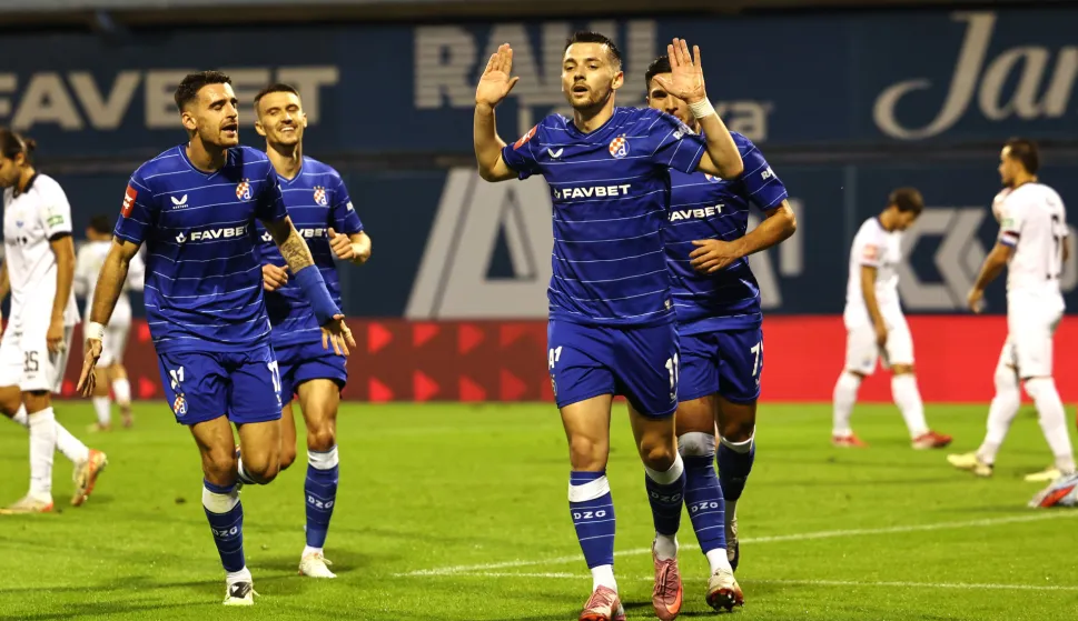 Zagreb, 28.9.2025 - Utakmica 8. kola HNL-a Dinamo - Slaven Belupo. Na slici igrači Dinama slave pogodak (Arber Hoxha)Foto Hina/ Dario GRZELJ/ dag