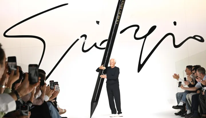 epa12351742 (FILE) - Italian fashion designer Giorgio Armani greets the audience at the end of the presentation of his Men's Spring/Summer 2024 collection during the Fashion Week in Milan, Italy, 19 June 2023 (04 September 2025). Armani has died at the age 91, his company confirmed on 04 September 2025. EPA/DANIEL DAL ZENNARO