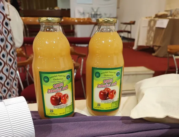 POREČ - RUJAN 2025. - Pobjednički proizvod Jabučni sok orahovačke Zadruge Vučica
