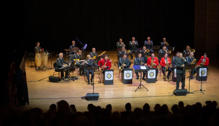 Jazz orkestar HV-a i britanski gosti oduševili Osječane