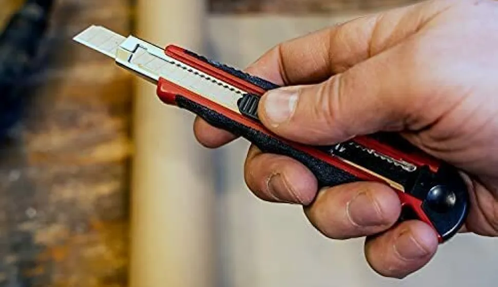 Liječnička pomoć je ozlijeđenom pružena u Kliničkoj bolnici Dubrava gdje je utvrđeno da je 48-godišnjak lakše ozlijeđen, dodaje policija.